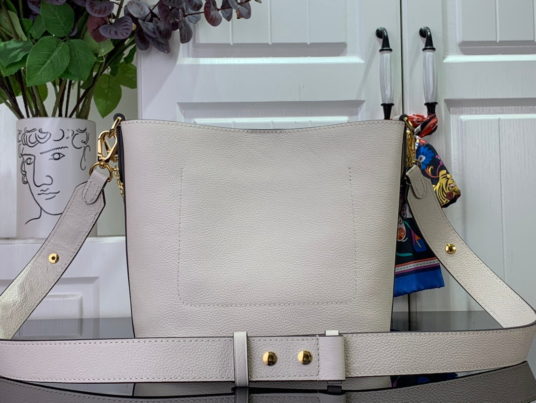 ＬＳ ＶＴＴＯＮ LOCK AND WALK WHITE