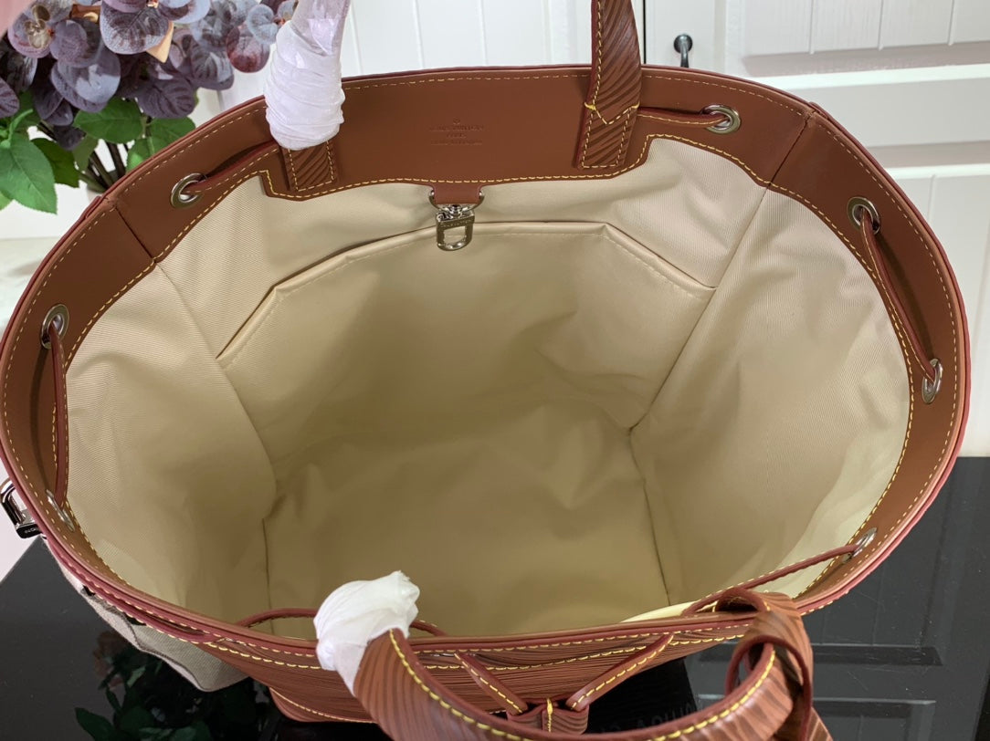 ＬＳ ＶＴＴＯＮ MAXI NOÉ SLING BROWN