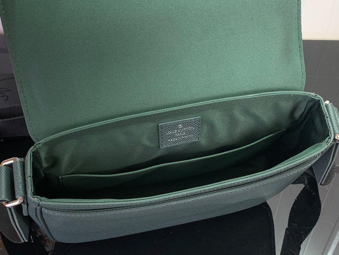 ＬＳ ＶＴＴＯＮ DISTRICT PM BAG