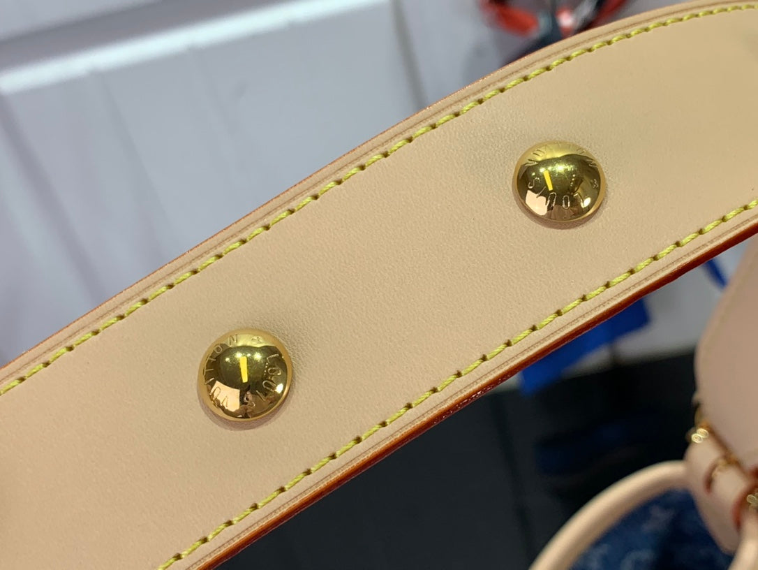 ＬＳ ＶＴＴＯＮ CARRYALL PM BLUE/WHITE