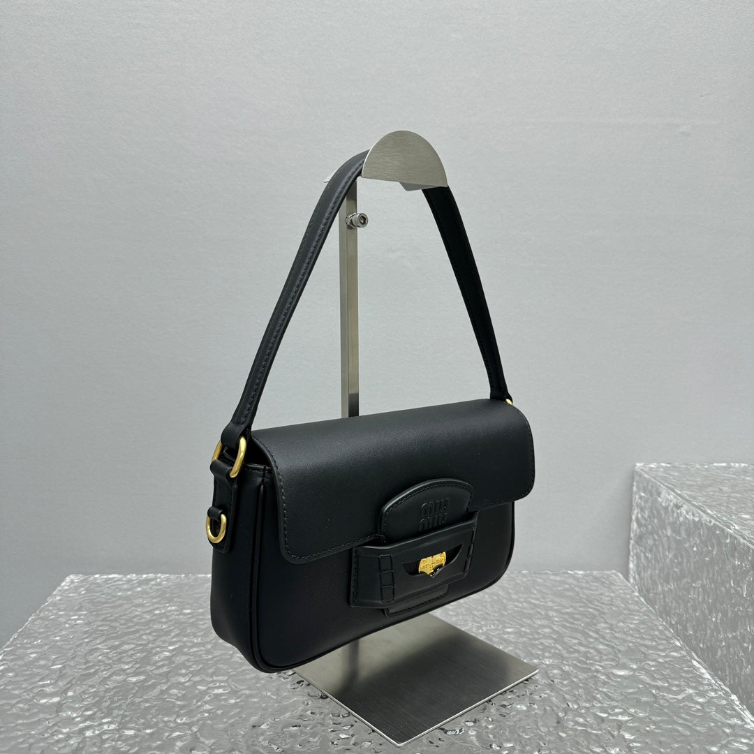 ＭＩ ＭＵ PENNY NAPPA LEATHER SHOULDER BAG BLACK
