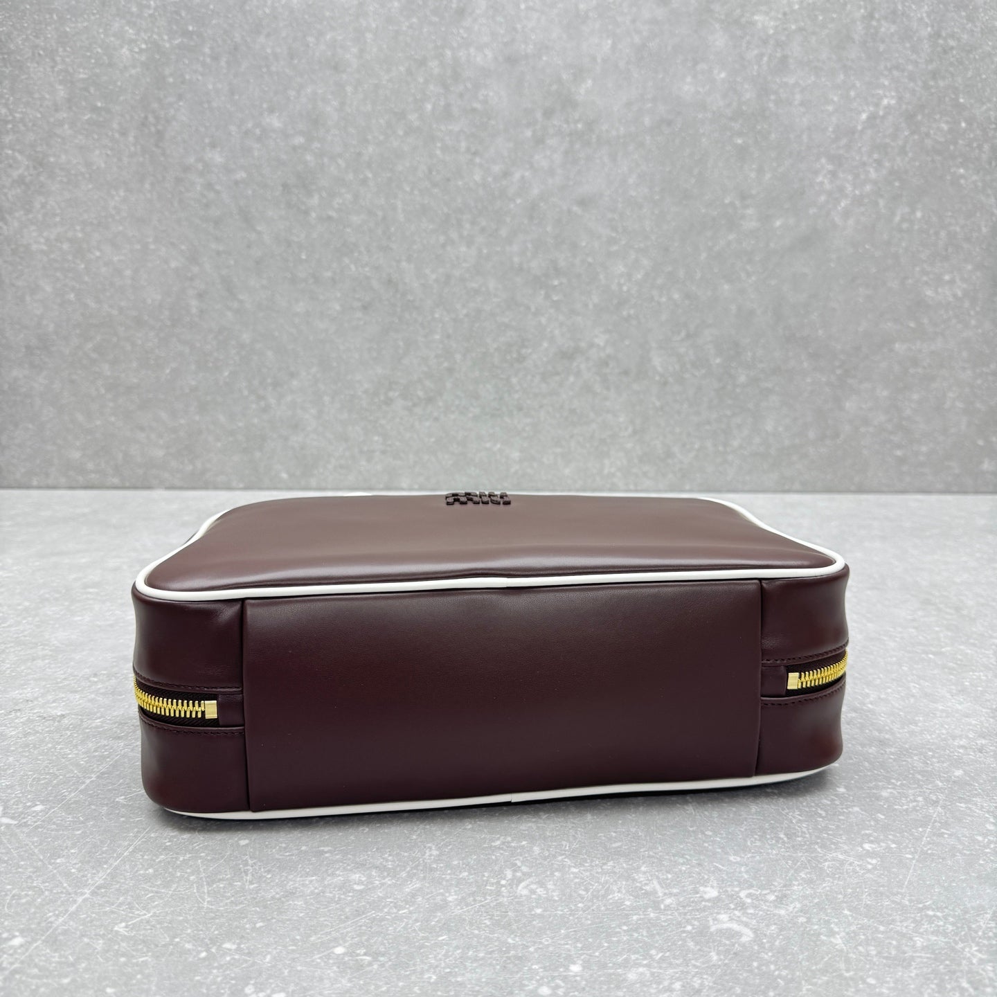 ＭＩ ＭＵ MATELASSÉ NAPPA LEATHER BAG DARK BROWN