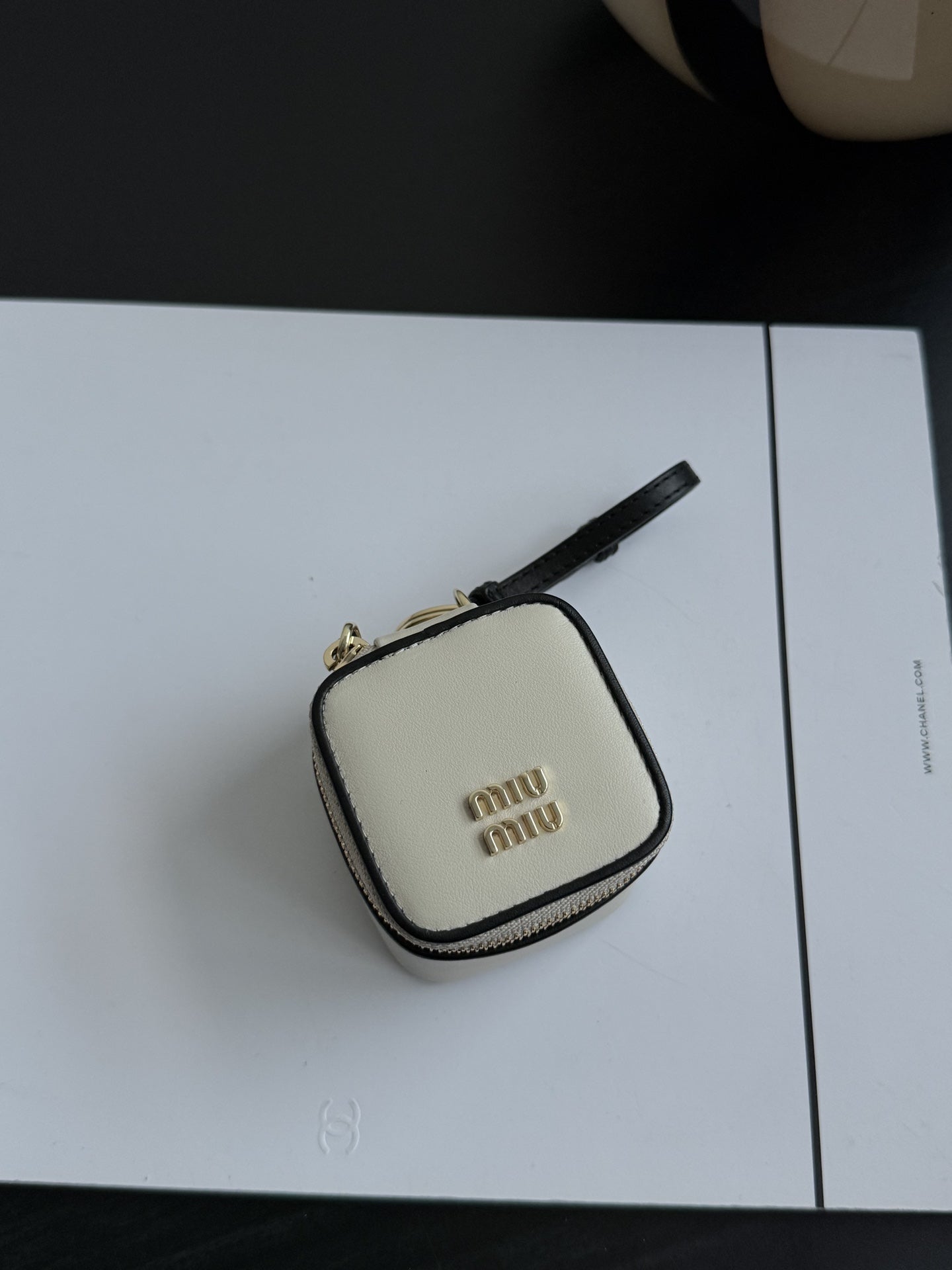 ＭＩ ＭＵ TRICK KEYRING WHITE