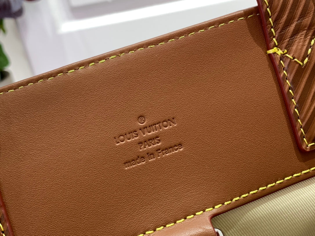 ＬＳ ＶＴＴＯＮ MAXI NOÉ SLING BROWN