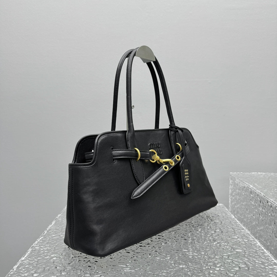 ＭＩ ＭＵ AVENTURE LEATHER TOTE BAG BLACK