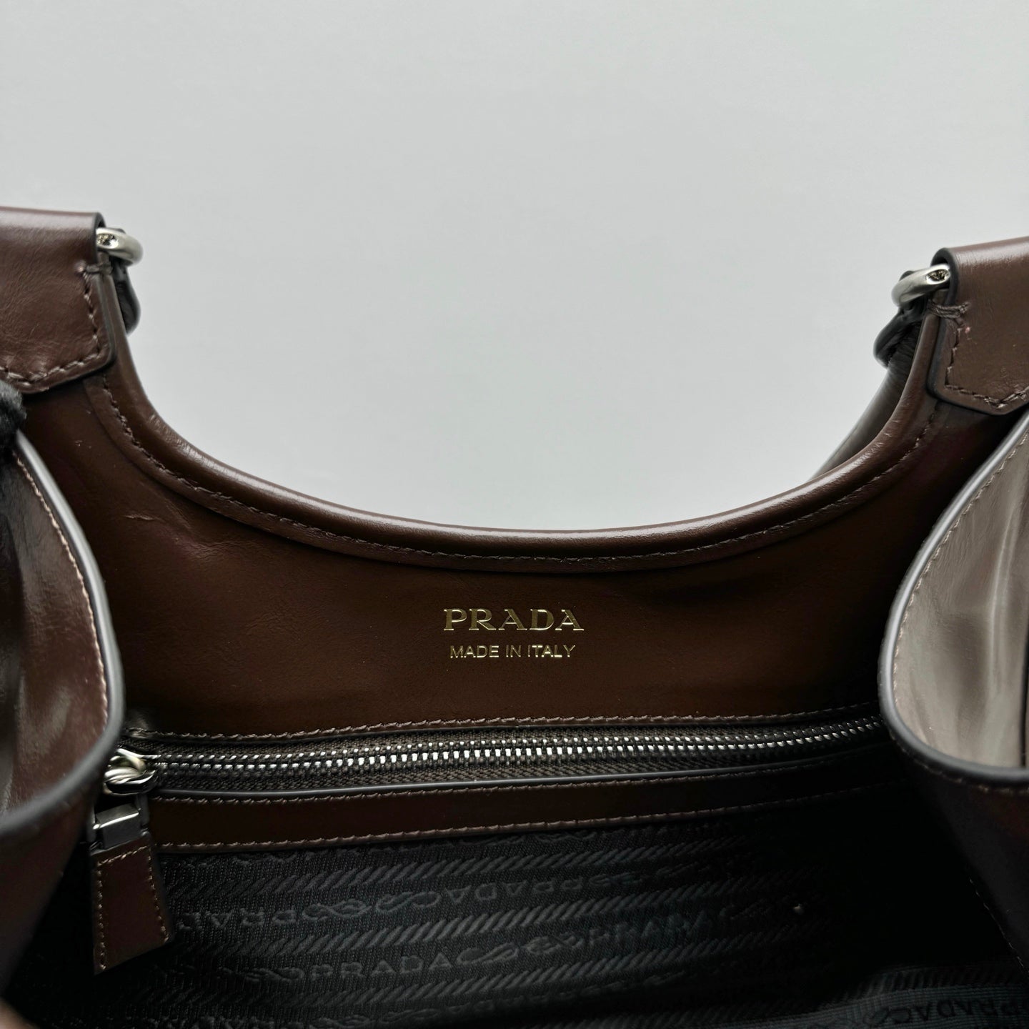 ＰＲＤＡ MEDIUM LEATHER TOTE BAG DARK BROWN
