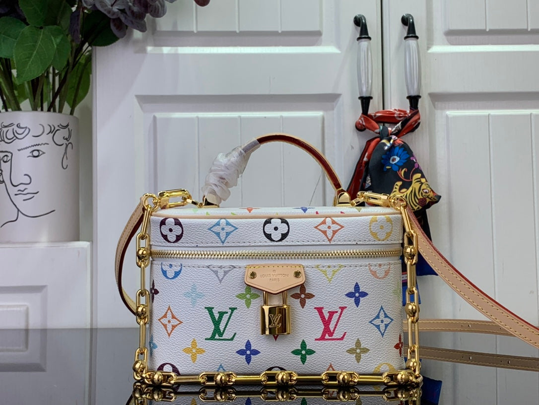 ＬＳ ＶＴＴＯＮ X TM VANITY CHAIN POUCH