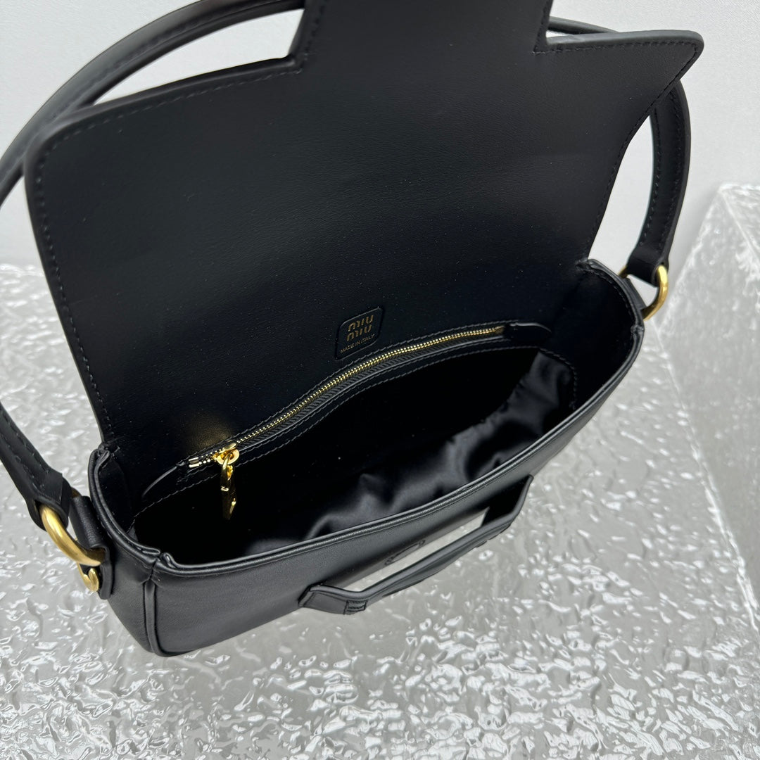 ＭＩ ＭＵ PENNY NAPPA LEATHER SHOULDER BAG BLACK