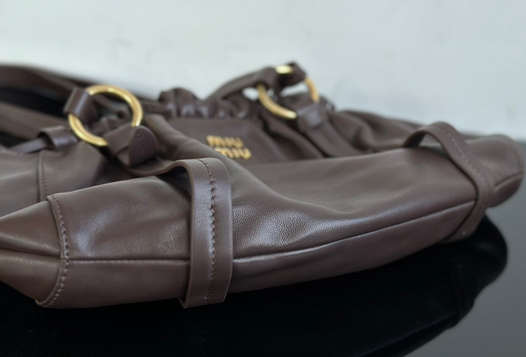 ＭＩ ＭＵ JOIE NAPPA LEATHER BAG BRIARWOOD