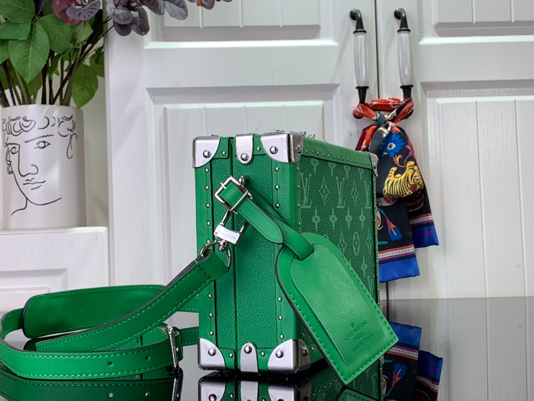 ＬＳ ＶＴＴＯＮ  CLUTCH BOX WHITE/BLUE/GREEN