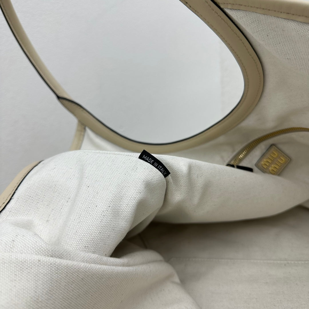 ＭＩ ＭＵ  IVY LEATHER BAG SOY GREEN