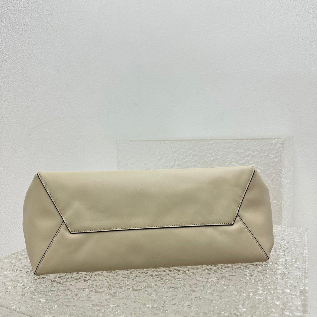 ＭＩ ＭＵ  IVY LEATHER BAG SOY GREEN