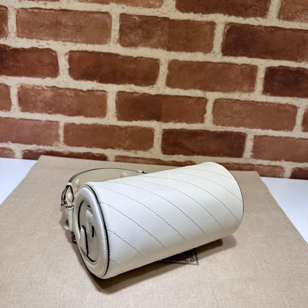 ＧＣＣＩBLONDIE SMALL SHOULDER BAG WIHTE