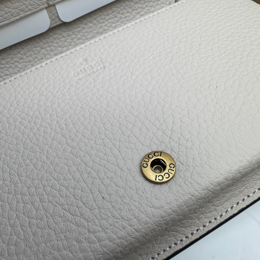 ＧＣＣＩMARMONT BLACK LEATHER WALLET ON CHAIN WHITE