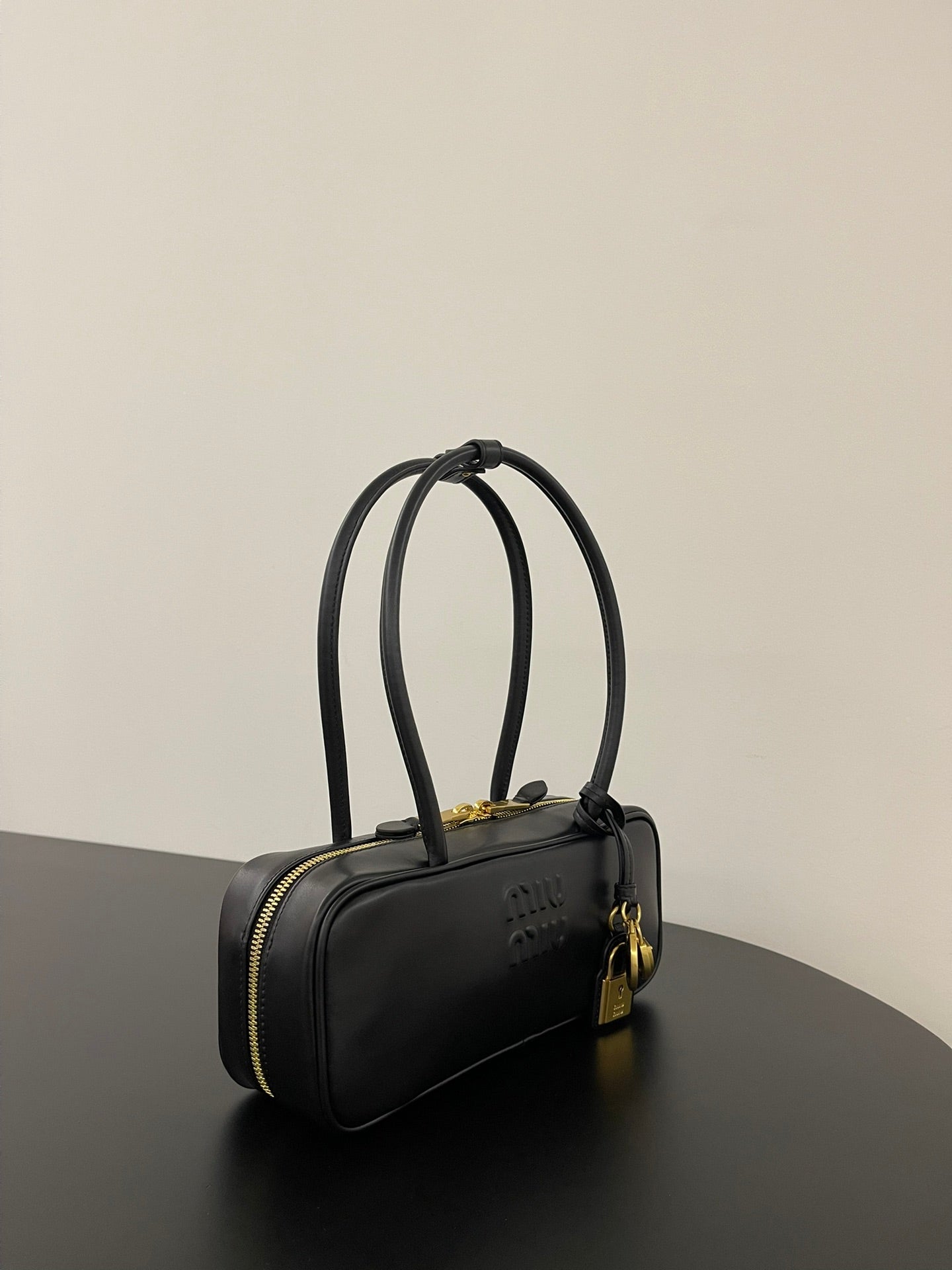 ＭＩ ＭＵ BEAU LEATHER BAG BLACK SMALL