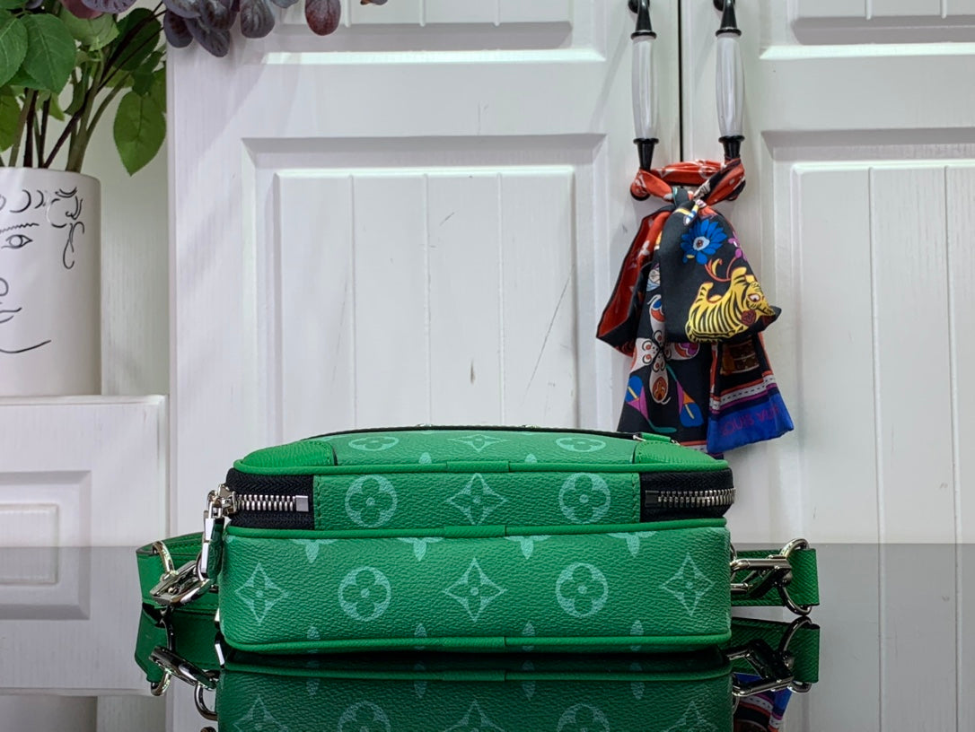 ＬＳ ＶＴＴＯＮ NANO ALPHA GREEN