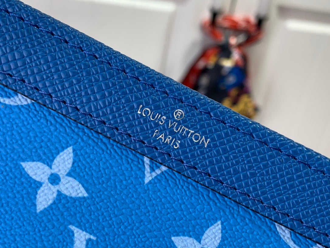 ＬＳ ＶＴＴＯＮ GASTON WEARABLE WALLET BLUE