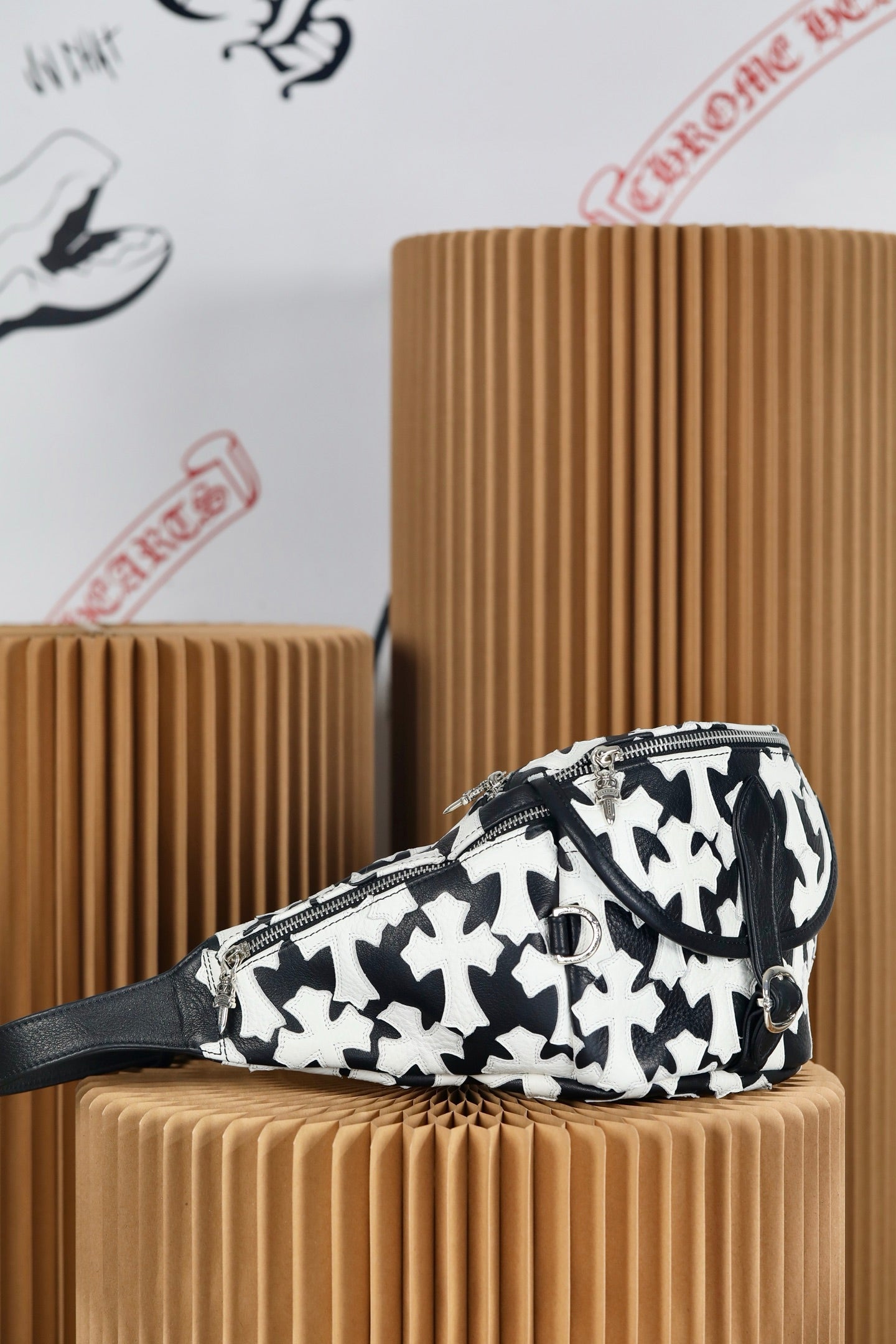 ＣＨＲＭ ＨＲＴＳ WHITE CROSS PATCH SNAT PACK BLACK