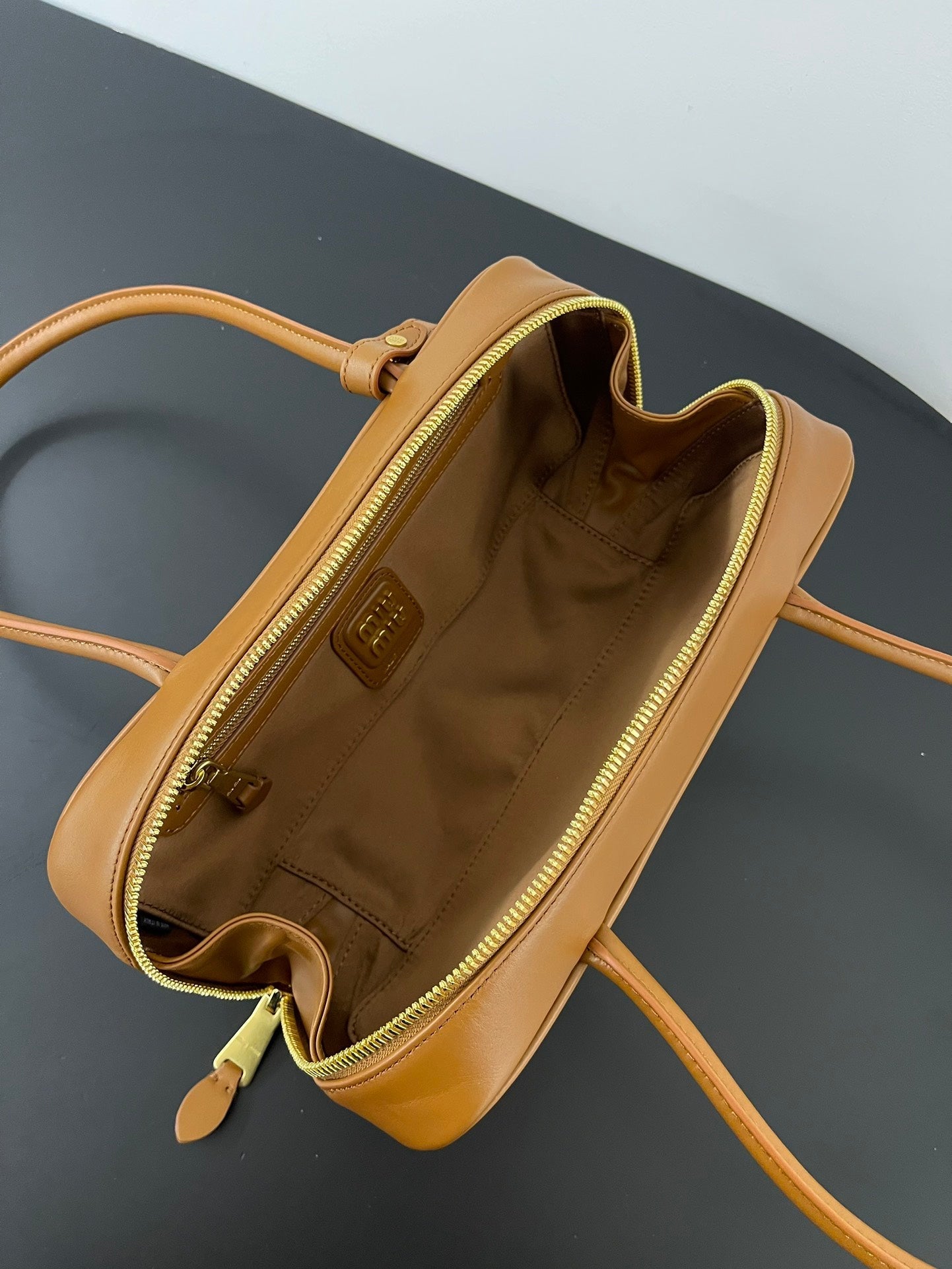 ＭＩ ＭＵ BEAU LEATHER BAG COGNAC SMALL