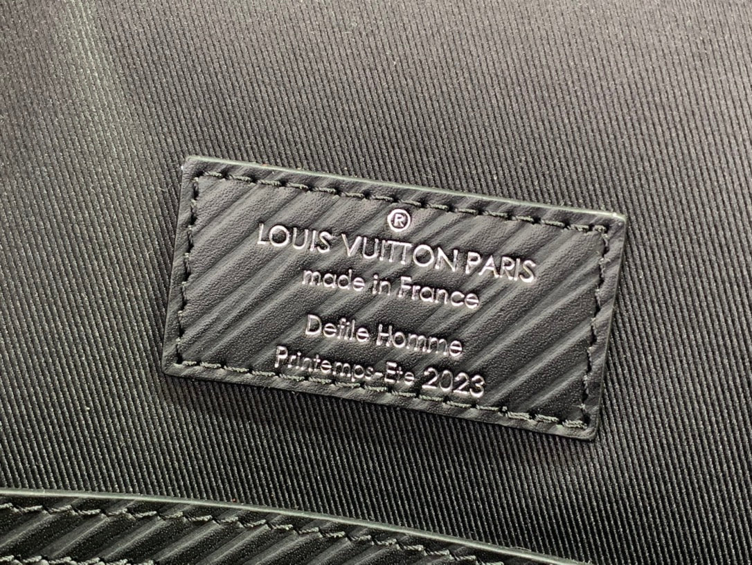 ＬＳ ＶＴＴＯＮ ALMA BLACK