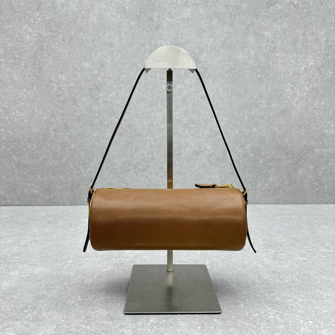 ＭＩ ＭＵ NAPPA LEATHER POUCH OAK