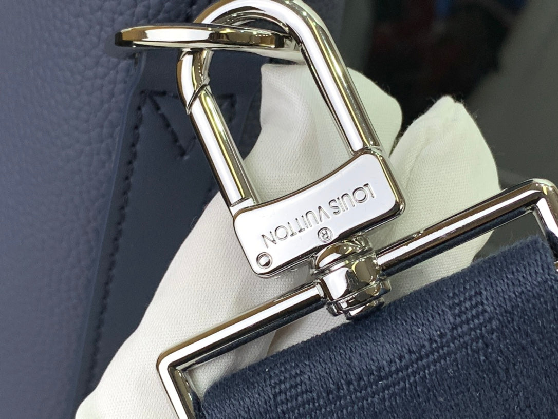 ＬＳ ＶＴＴＯＮ TAKEOFF BRIEFCASE AEROGRAM