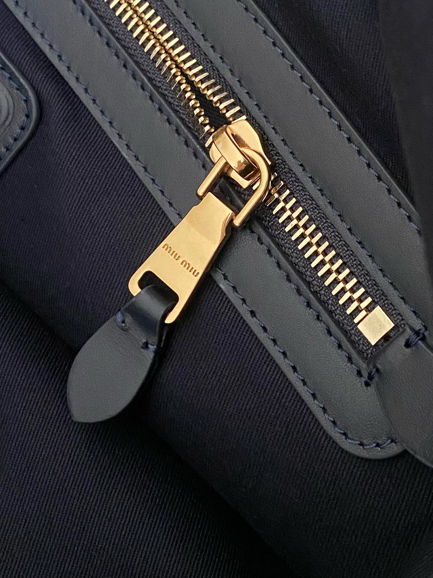 ＭＩ ＭＵ IVY CORDUROY BAG NAVY