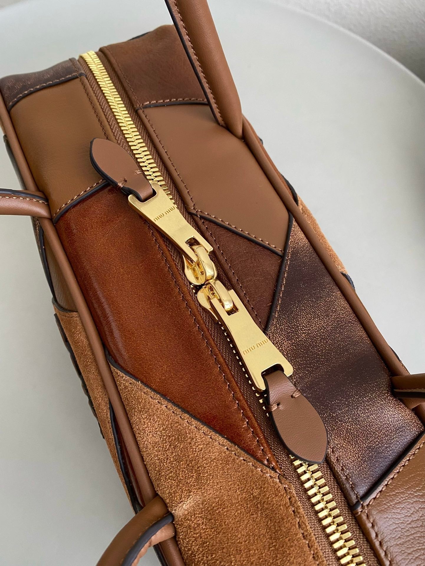 ＭＩ ＭＵ COGNAC LEATHER PATCHWORK BEAU BAG