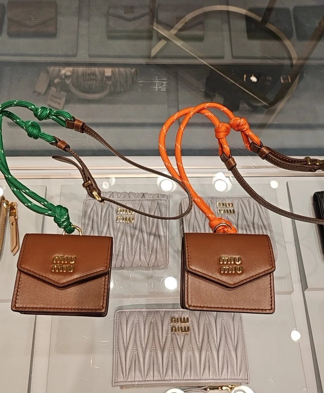 ＭＩ ＭＵ LEATHER SHOULDER WALLET ORANGE/GREEN/YELLOW