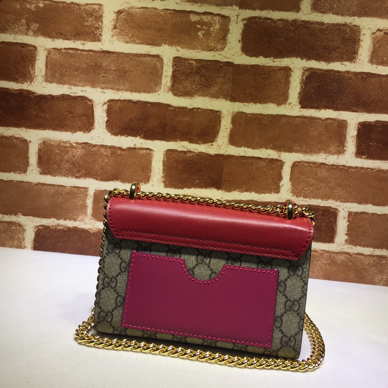 ＧＣＣＩPADLOCK SMALL SHOULDER BAG RED-PINK