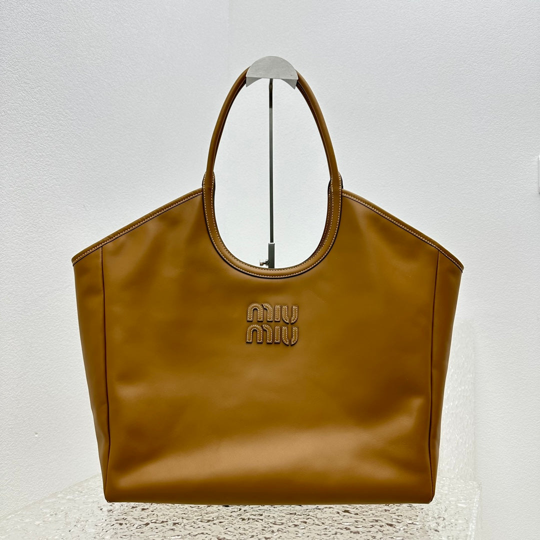 ＭＩ ＭＵ  IVY LEATHER BAG COGNAC