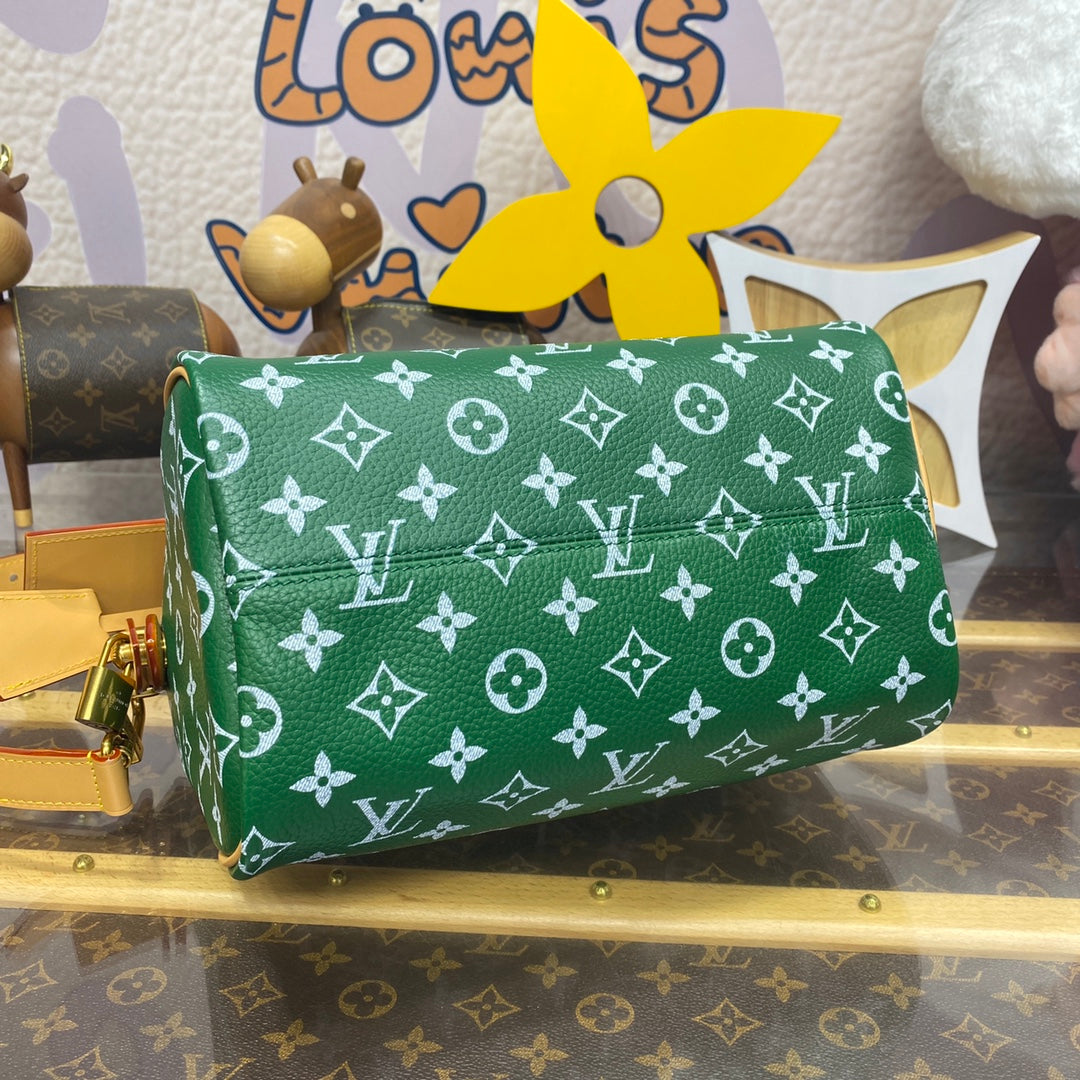 ＬＳ ＶＴＴＯＮ SPEEDY P9 BANDOUILIÈRE 25 GREEN