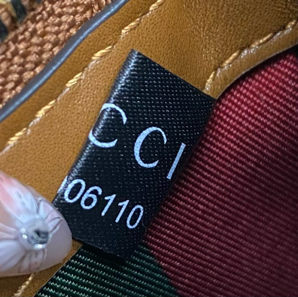 ＧＣＣＩGG EMBLEM SMALL SHOULDER BAG