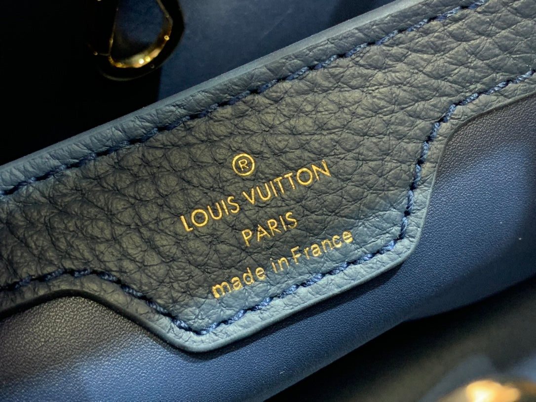 ＬＳ ＶＴＴＯＮ CAPUCINES MM BAG