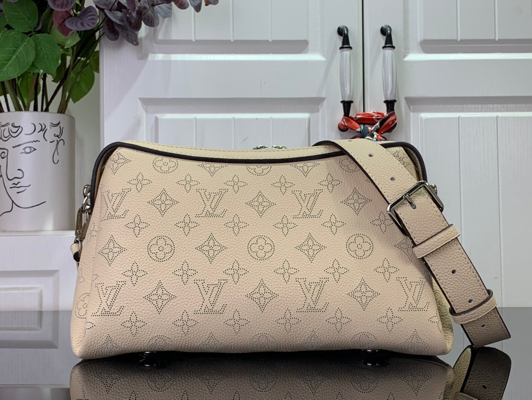 ＬＳ ＶＴＴＯＮ MAHINA HAND IT ALL BLACK/BEIGE/CREME