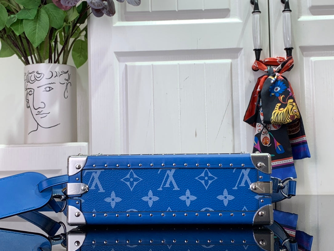 ＬＳ ＶＴＴＯＮ  CLUTCH BOX WHITE/BLUE/GREEN