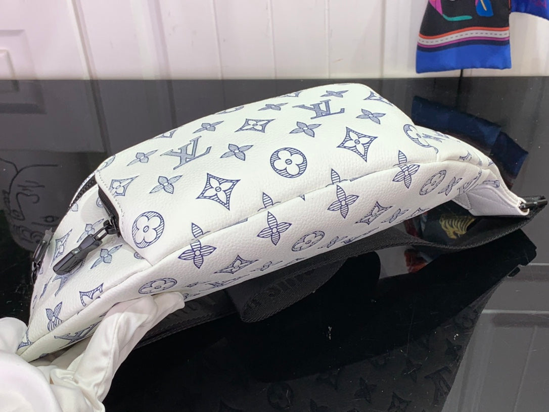 ＬＳ ＶＴＴＯＮ RUSH BUMBAG G65