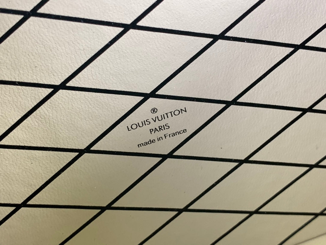 ＬＳ ＶＴＴＯＮ PETITE MALLE