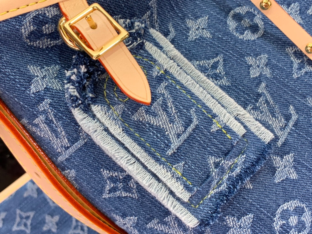 ＬＳ ＶＴＴＯＮ CARRYALL PM BLUE/WHITE