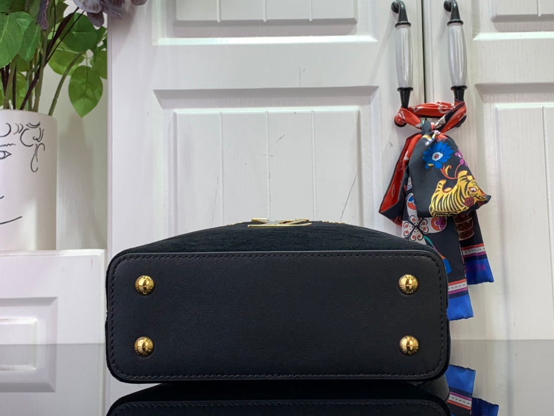 ＬＳ ＶＴＴＯＮ CAPUCINES BB