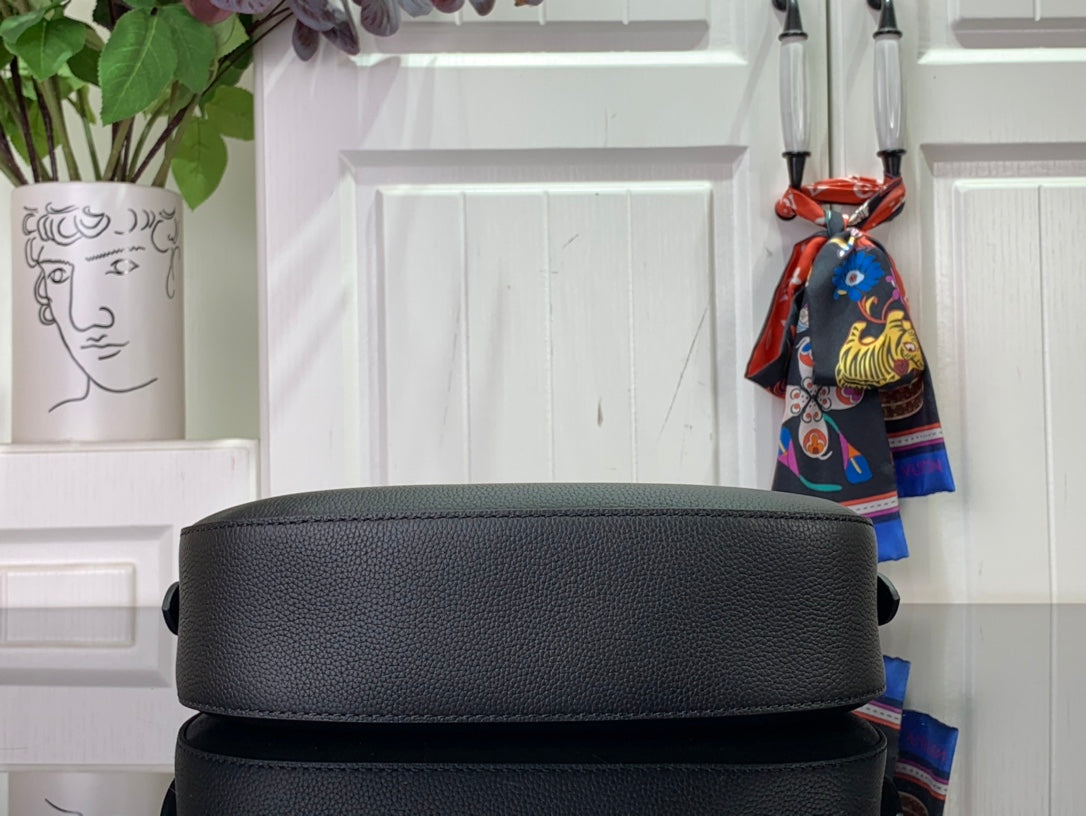 ＬＳ ＶＴＴＯＮ LOW KEY SHOULDER BLACK/BROWN/LIMESTONE GREY