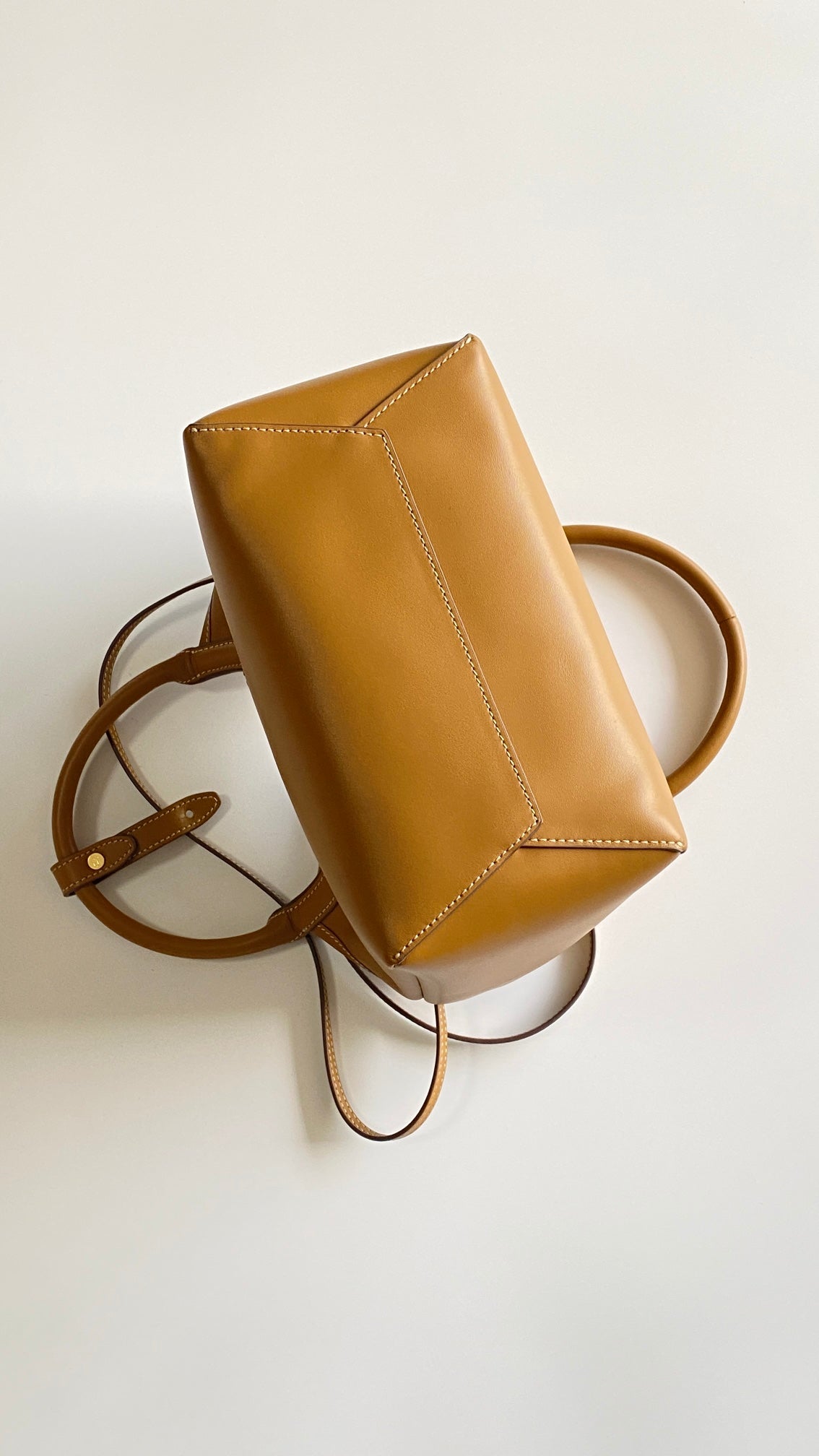 ＭＩ ＭＵ IVY LEATHER BAG COGNAC