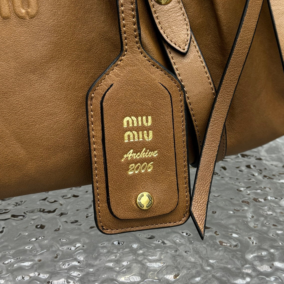 ＭＩ ＭＵ NAPPA LEATHER SHOULDER BAG