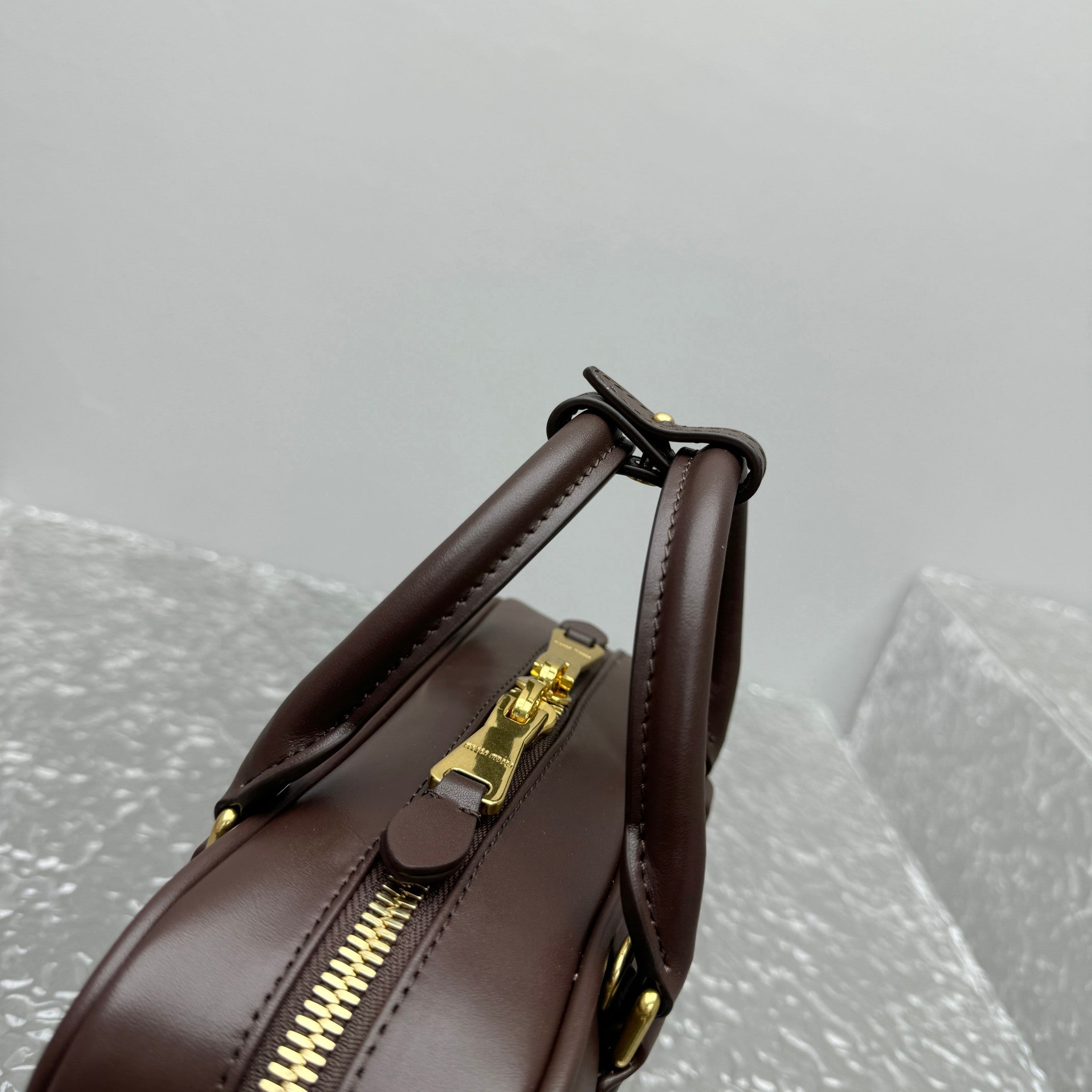 ＭＩ ＭＵ ARCADIE LEATHER BAG BRIARWOOD