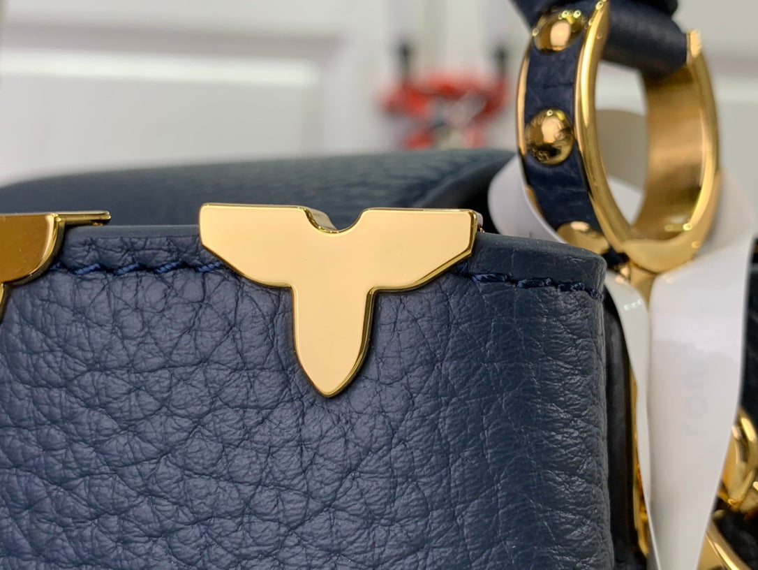 ＬＳ ＶＴＴＯＮ CAPUCINES MINI BAG