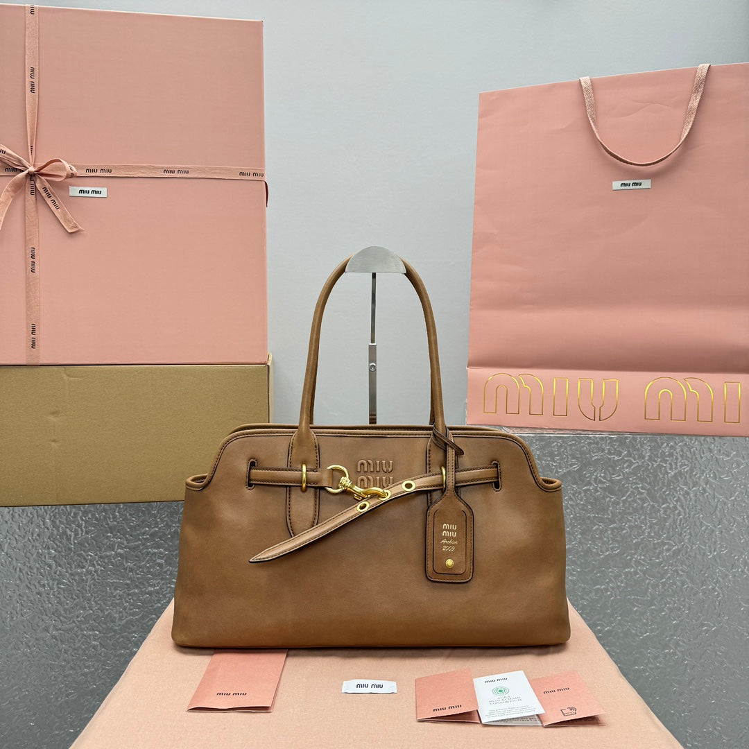 ＭＩ ＭＵ AVENTURE LEATHER TOTE BAG BRONZE