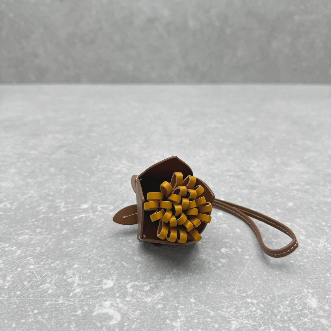 ＭＩ ＭＵ LEATHER TRICK COGNAC/OCHRE