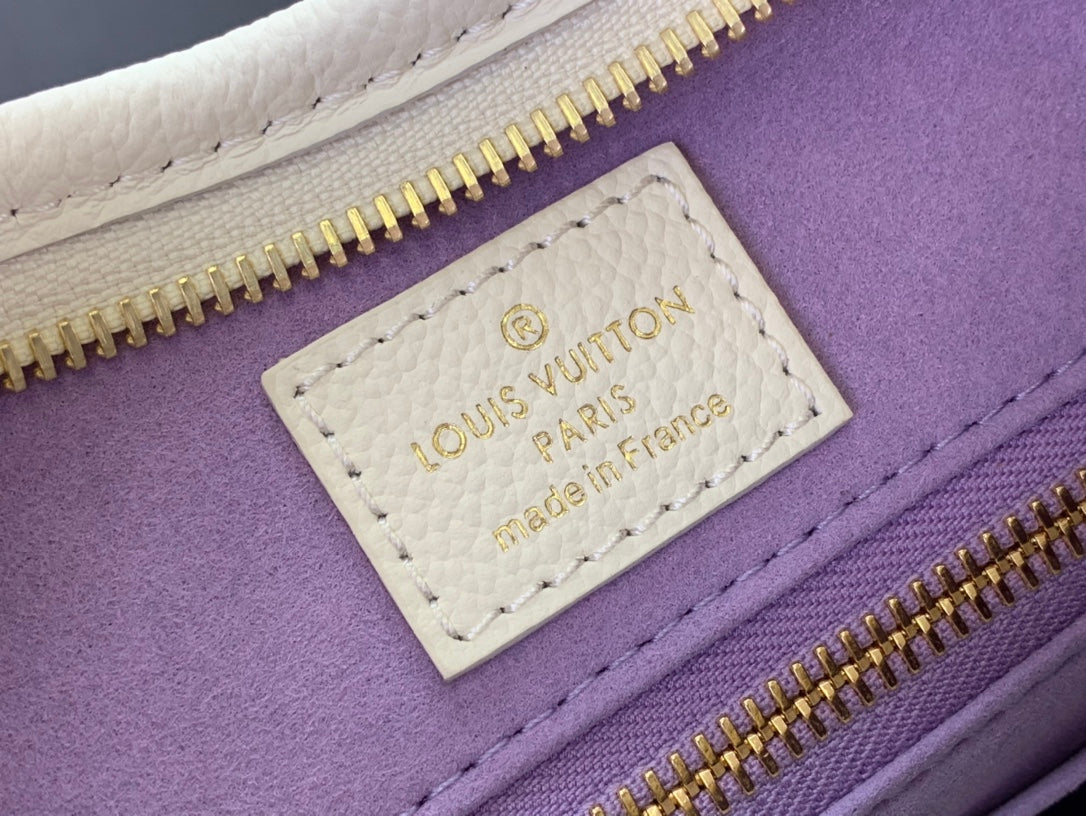 ＬＳ ＶＴＴＯＮ CARRYALL PM SKY BLUE/PURPLE