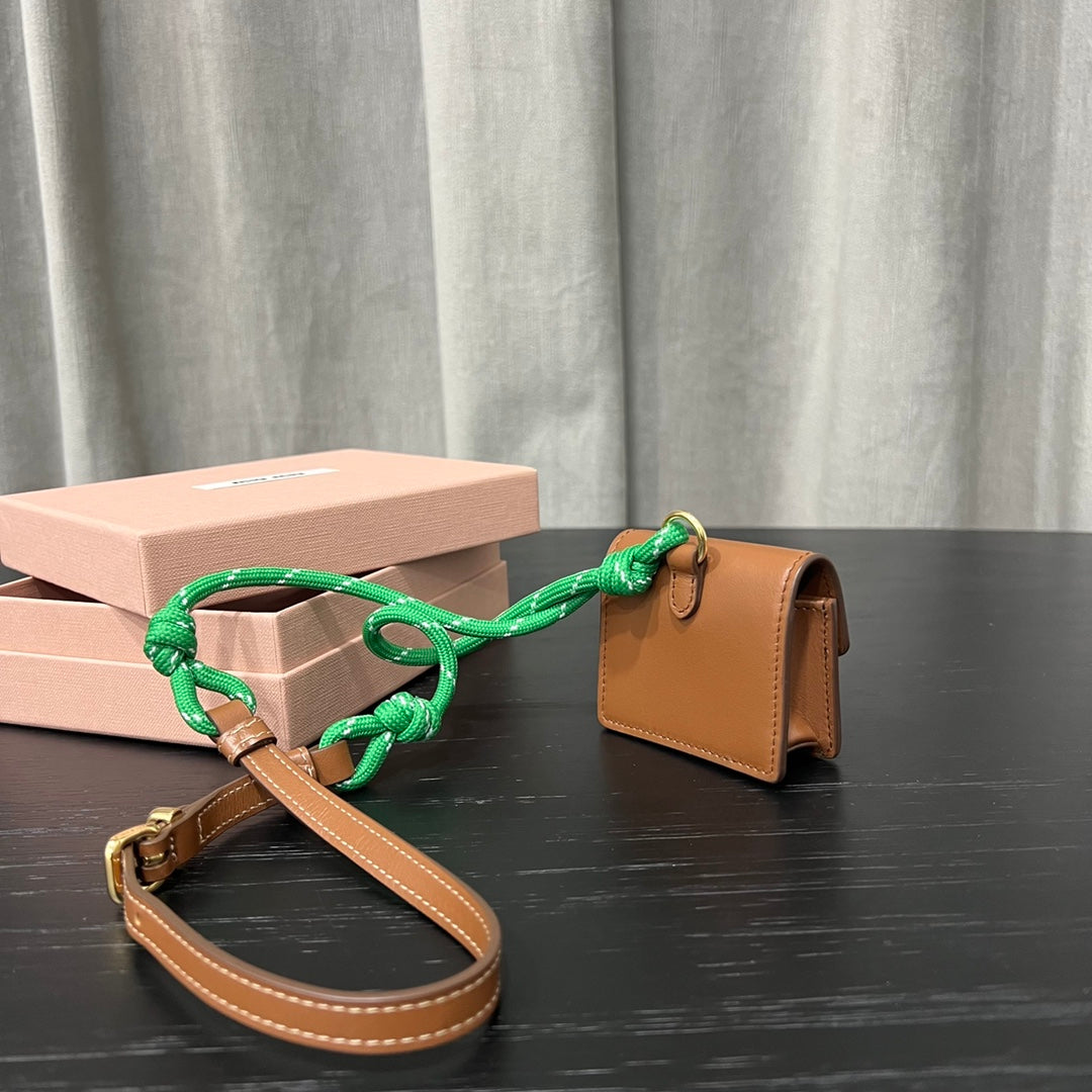 ＭＩ ＭＵ LEATHER SHOULDER WALLET ORANGE/GREEN/YELLOW