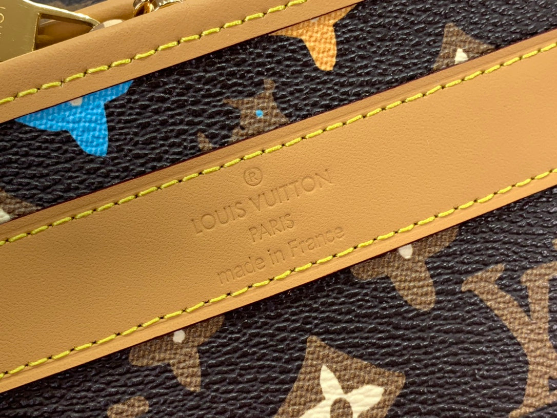 ＬＳ ＶＴＴＯＮ DOG BAG  MONOGRAM CRAGGY CANVAS